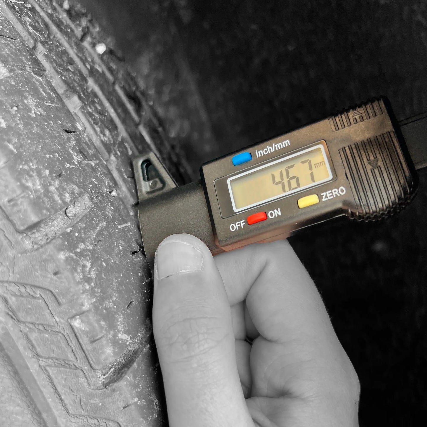 AA Digital Tread Depth Gauge